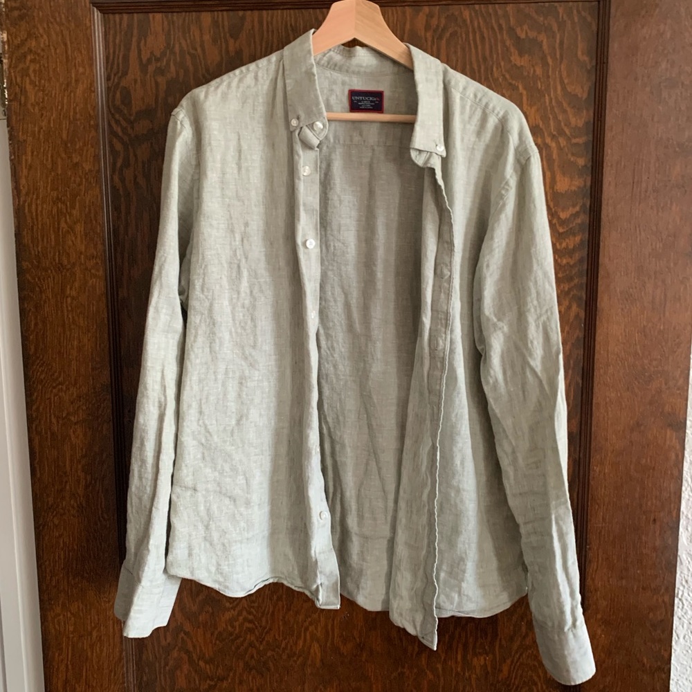 Men’s L Untuck-It Button Down Business Shirt